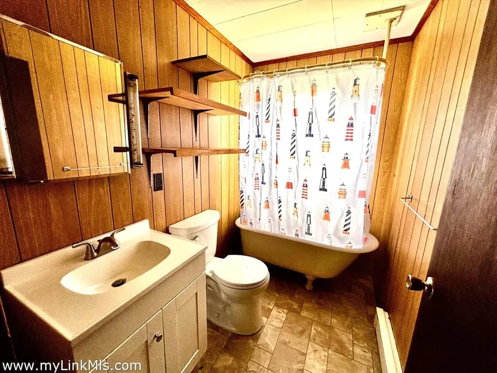 47 Winemack Avenue Oak Bluffs MA 02557