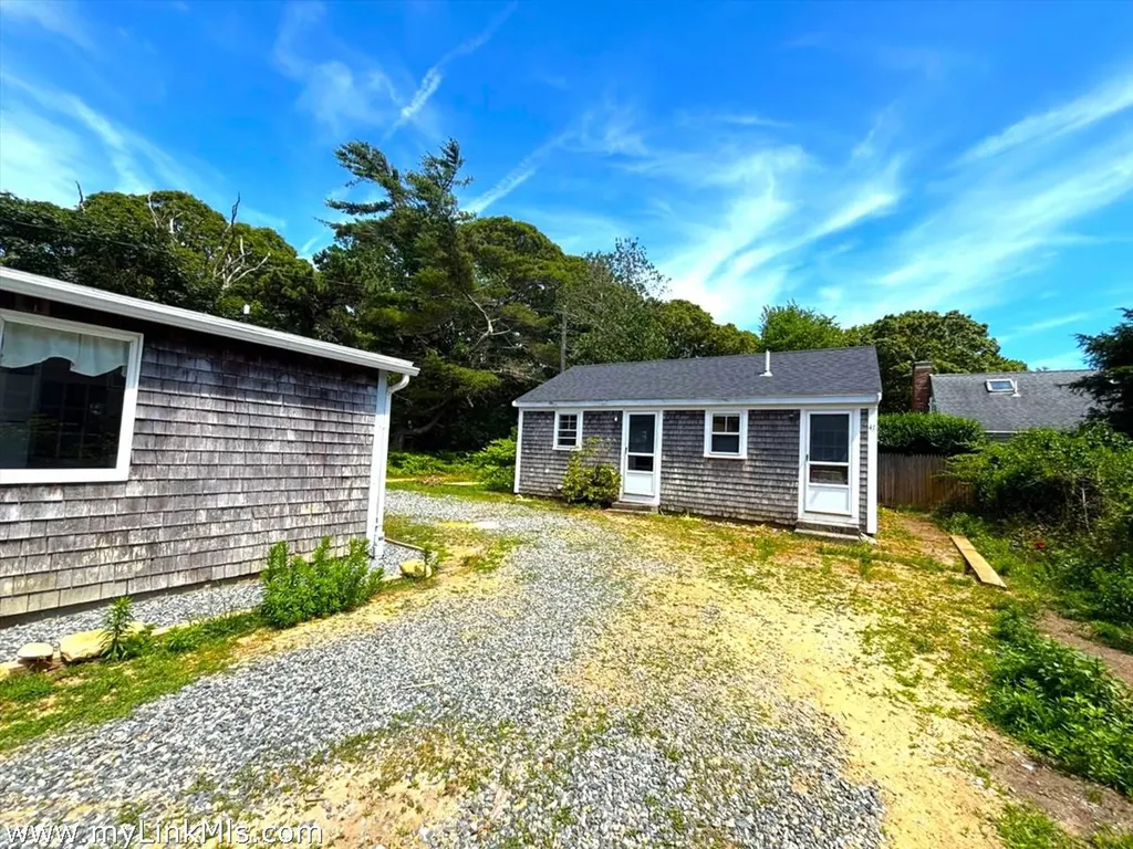 47 Winemack Avenue Oak Bluffs MA 02557