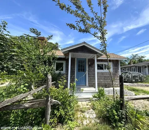47 Winemack Avenue Oak Bluffs MA 02557