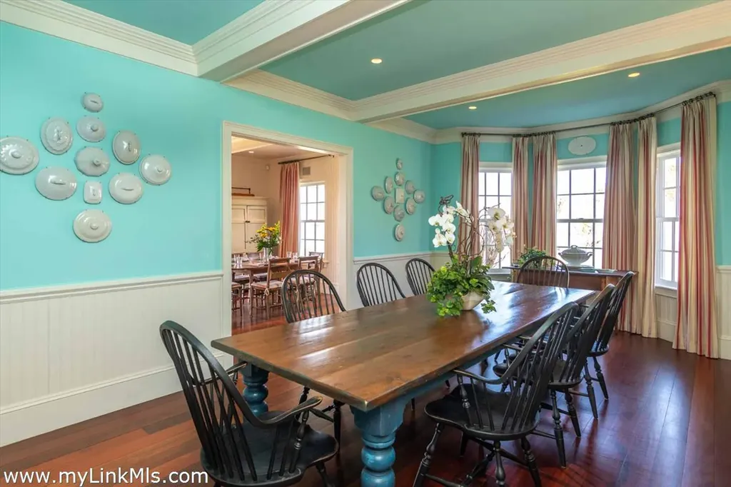 25 Lelands Path Edgartown MA 02539