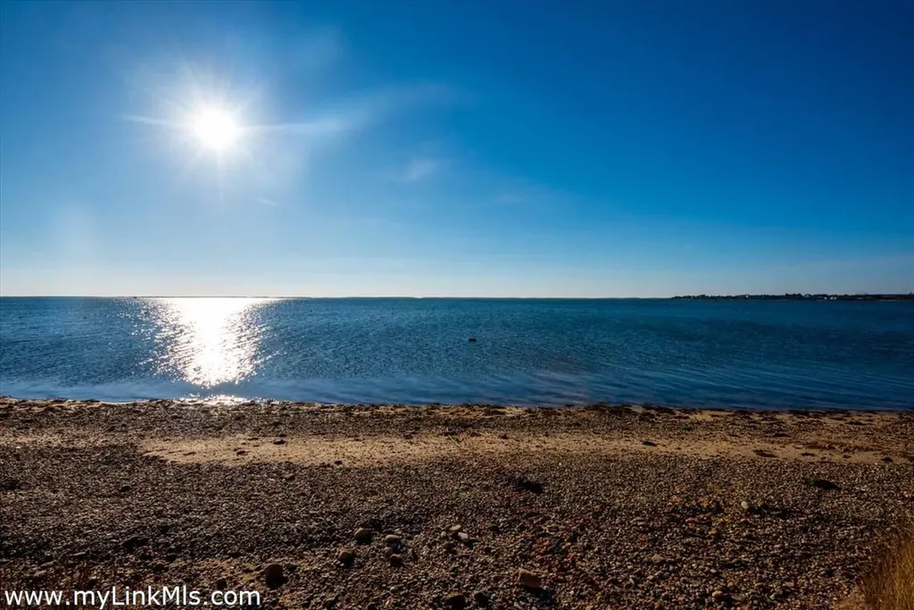 25 Lelands Path Edgartown MA 02539