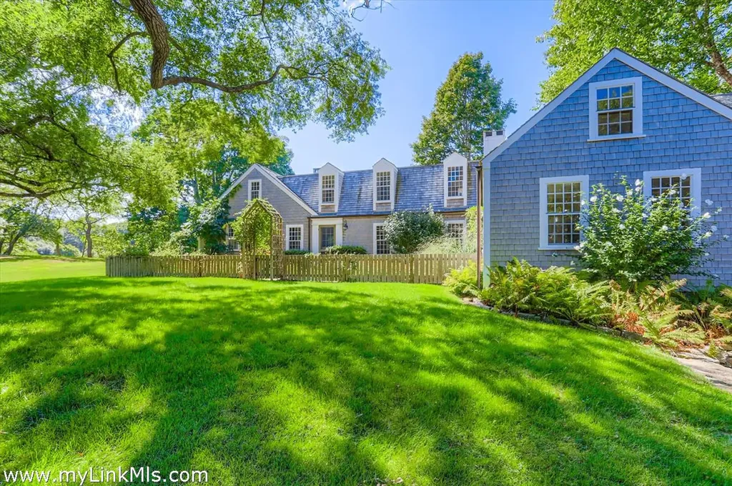 180 Pilot Hill Farm Road Vineyard Haven MA 02568