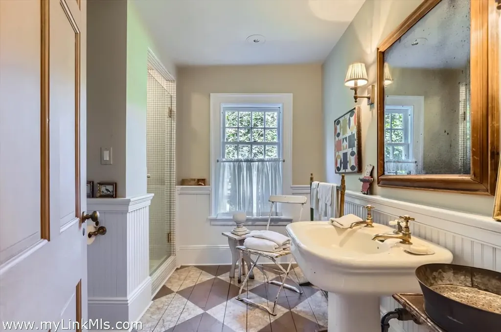 180 Pilot Hill Farm Road Vineyard Haven MA 02568