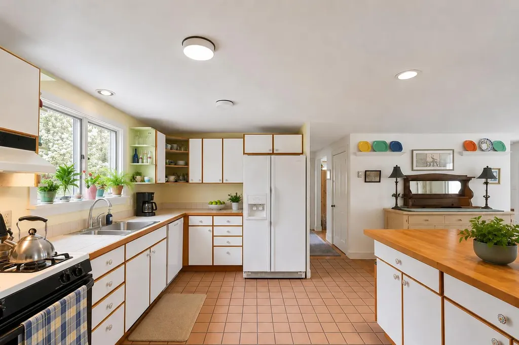 177 West Tisbury Road Edgartown MA 02539