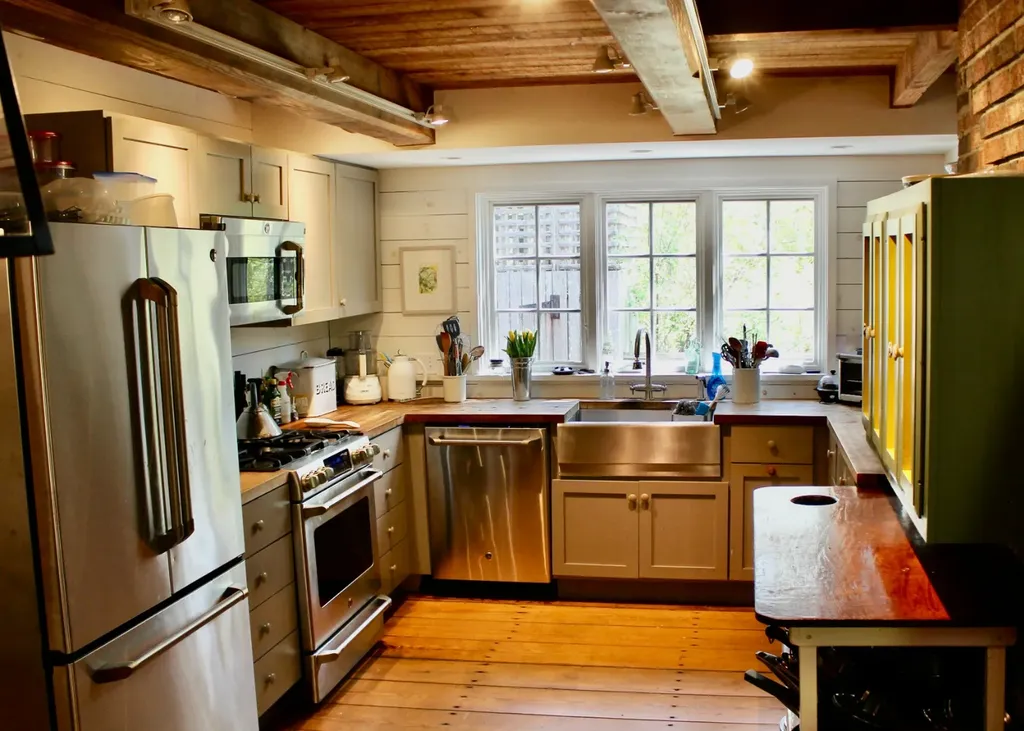 225 Lamberts Cove Road West Tisbury MA 02575
