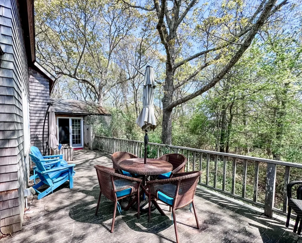 225 Lamberts Cove Road West Tisbury MA 02575
