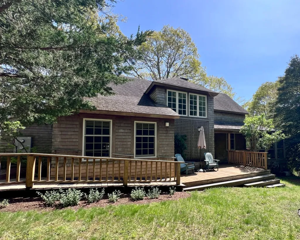225 Lamberts Cove Road West Tisbury MA 02575