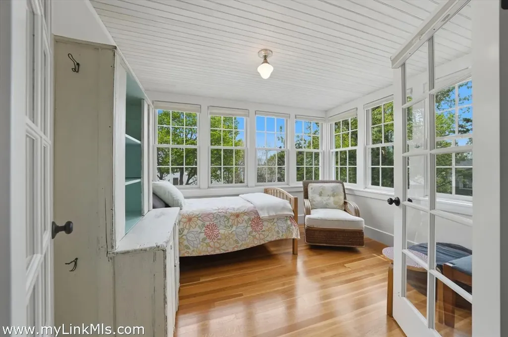 139 Main Street Vineyard Haven MA 02568