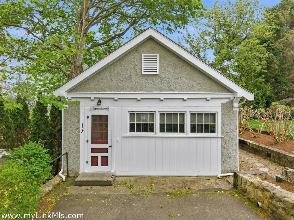 139 Main Street Vineyard Haven MA 02568