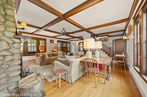 139 Main Street Vineyard Haven MA 02568