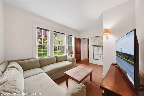 139 Main Street Vineyard Haven MA 02568