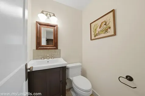 139 Main Street Vineyard Haven MA 02568