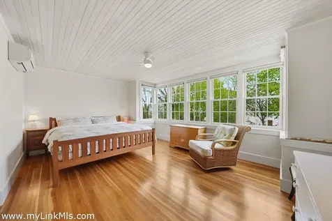 139 Main Street Vineyard Haven MA 02568