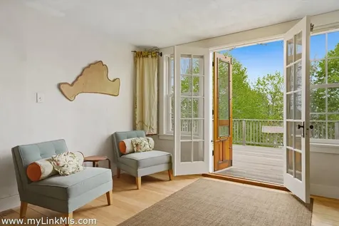 139 Main Street Vineyard Haven MA 02568