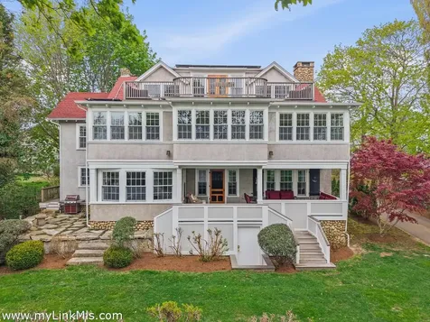 139 Main Street Vineyard Haven MA 02568