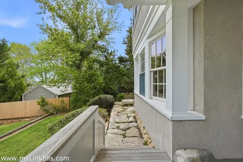 139 Main Street Vineyard Haven MA 02568