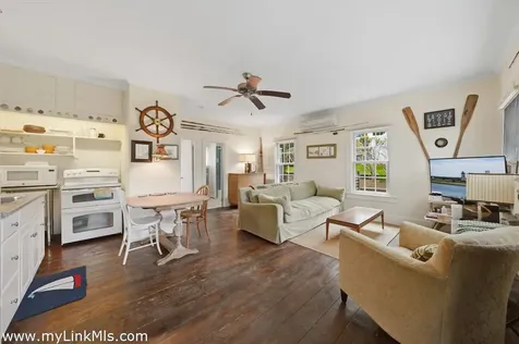139 Main Street Vineyard Haven MA 02568