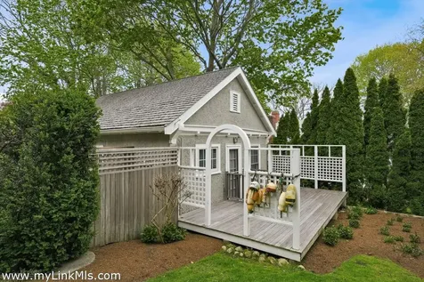 139 Main Street Vineyard Haven MA 02568