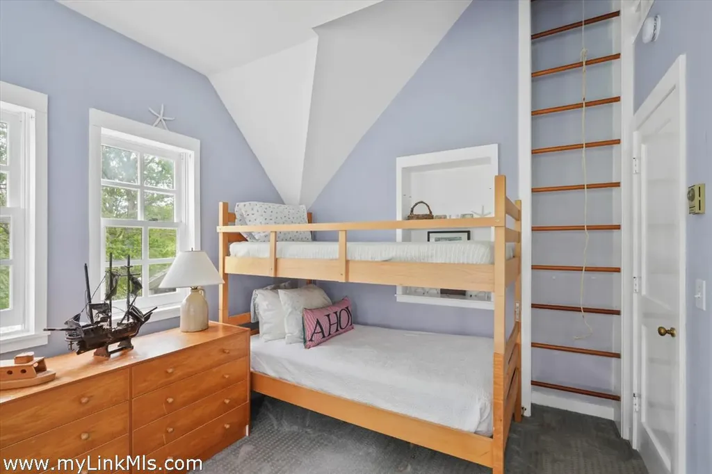 20 James Pond Way West Tisbury MA 02575
