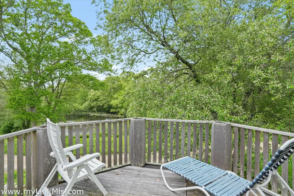 20 James Pond Way West Tisbury MA 02575