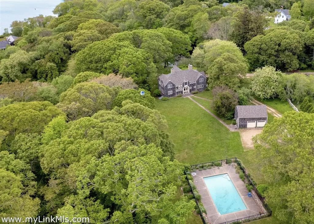 20 James Pond Way West Tisbury MA 02575