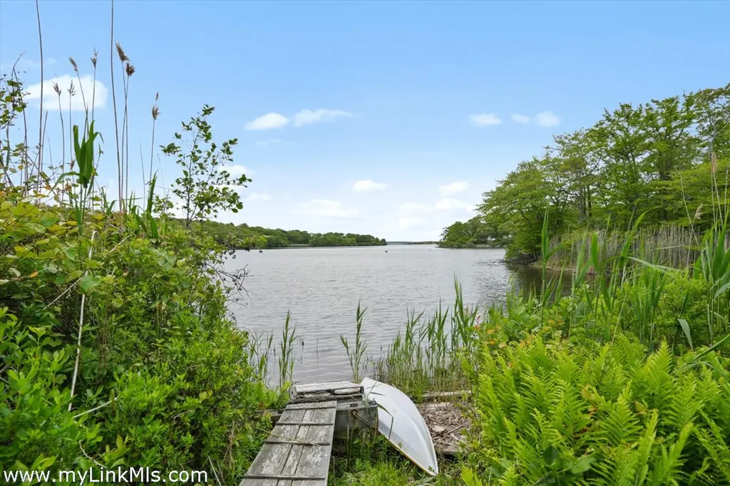 20 James Pond Way West Tisbury MA 02575