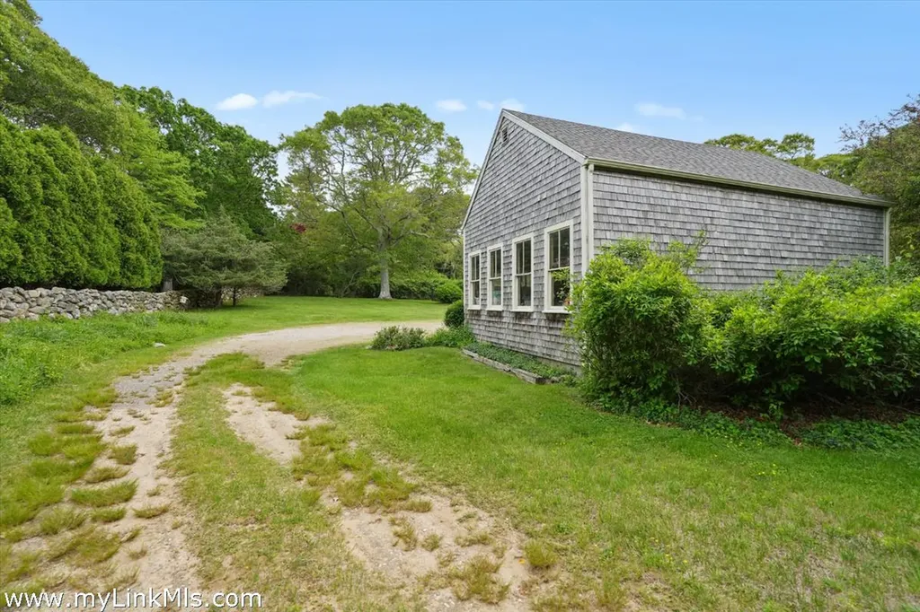 20 James Pond Way West Tisbury MA 02575