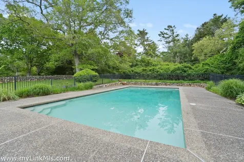20 James Pond Way West Tisbury MA 02575