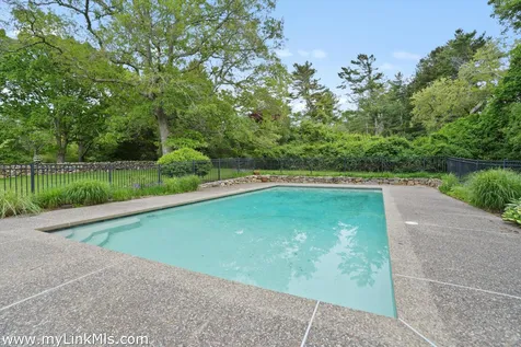 20 James Pond Way West Tisbury MA 02575