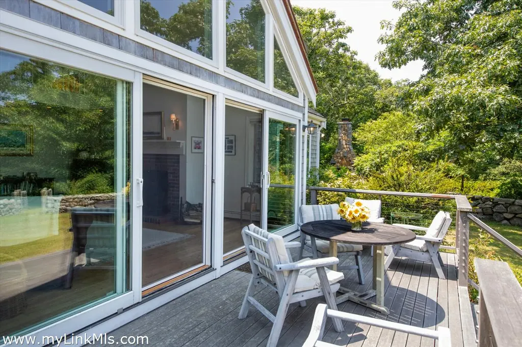 100 Gosnolds Way Chilmark MA 02535