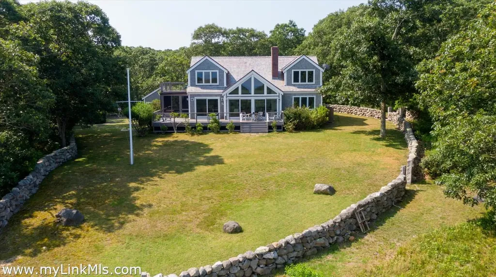100 Gosnolds Way Chilmark MA 02535