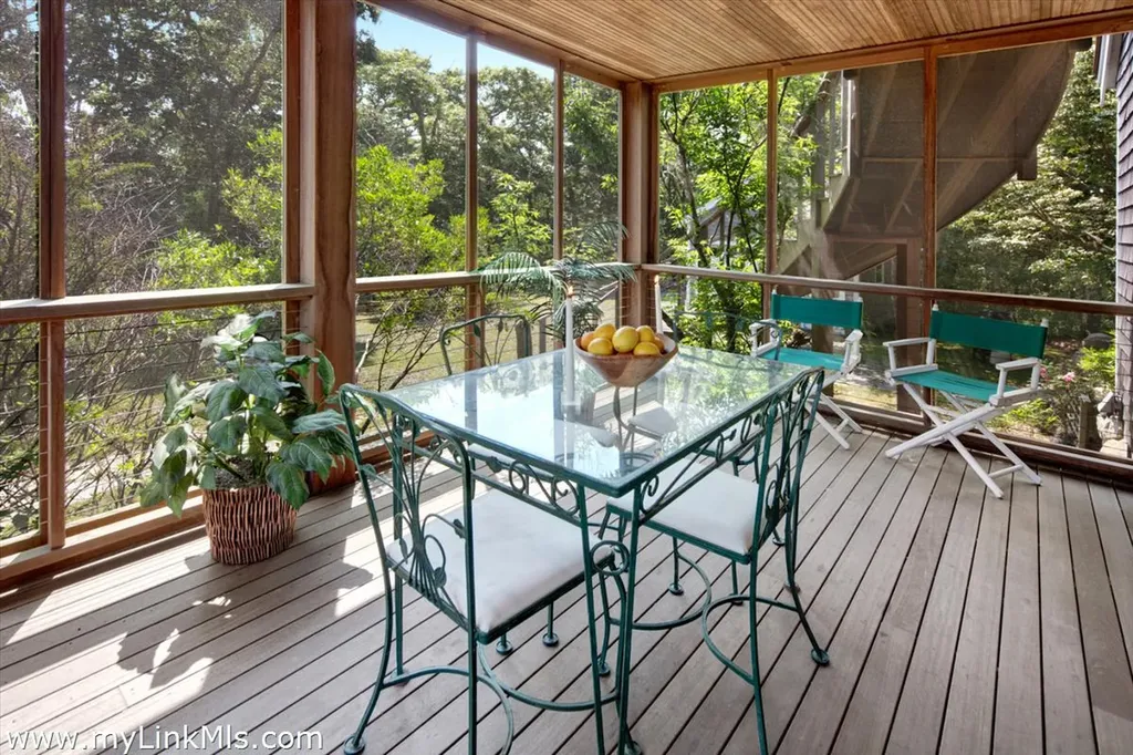 100 Gosnolds Way Chilmark MA 02535