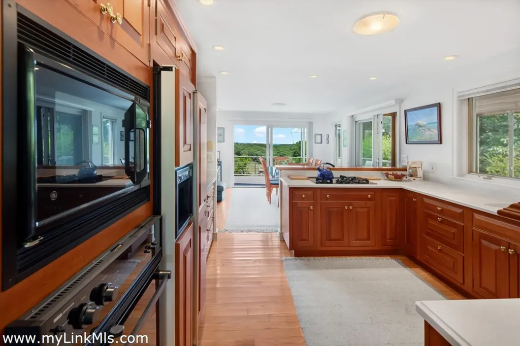 100 Gosnolds Way Chilmark MA 02535