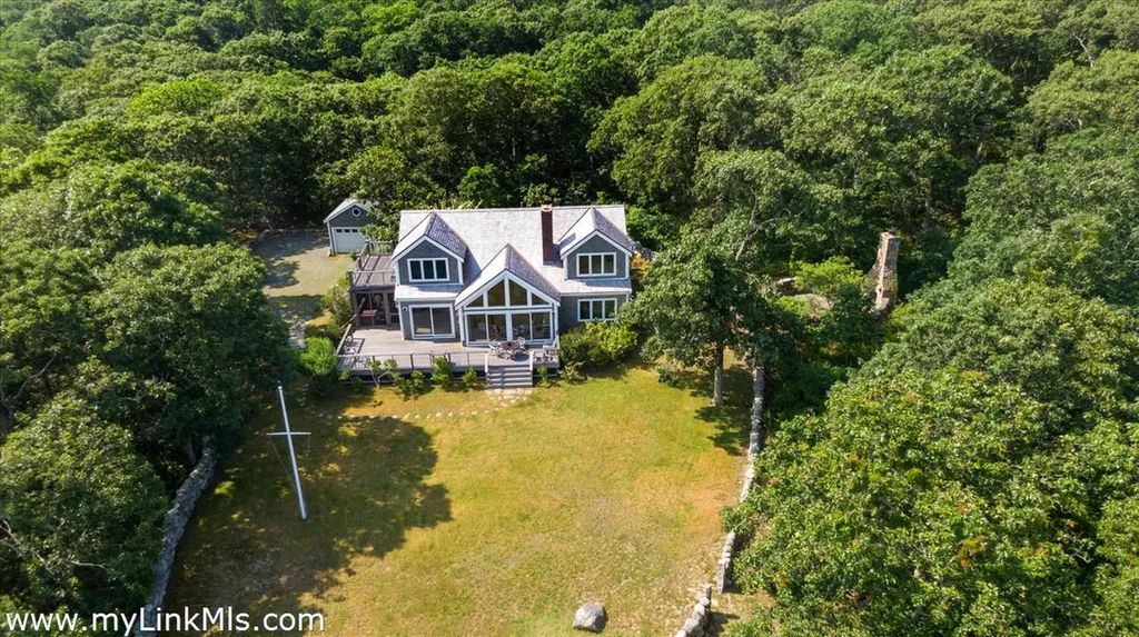 100 Gosnolds Way Chilmark MA 02535