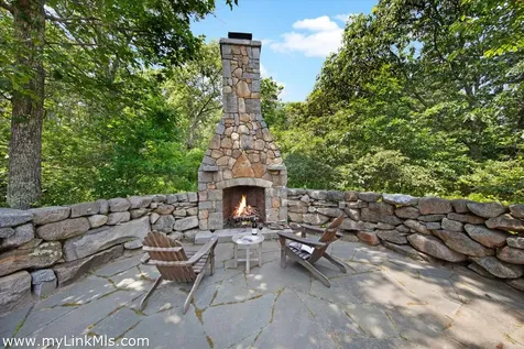 100 Gosnolds Way Chilmark MA 02535