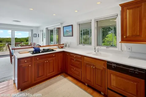 100 Gosnolds Way Chilmark MA 02535