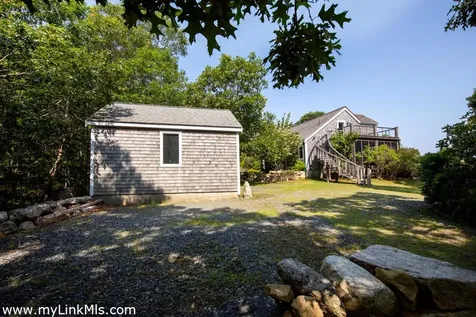 100 Gosnolds Way Chilmark MA 02535