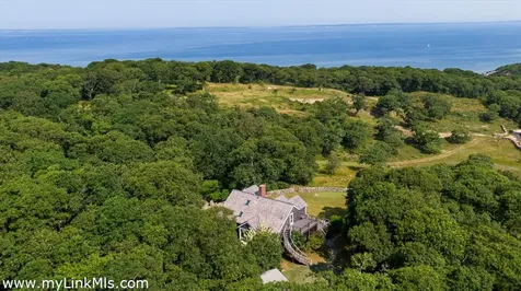 100 Gosnolds Way Chilmark MA 02535