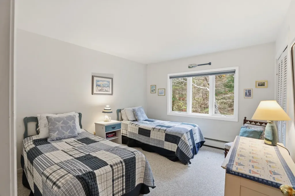 10 Peases Point Road Edgartown MA 02539