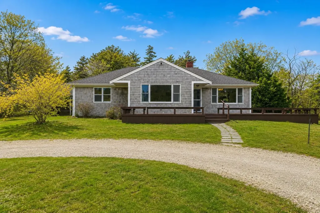 10 Peases Point Road Edgartown MA 02539