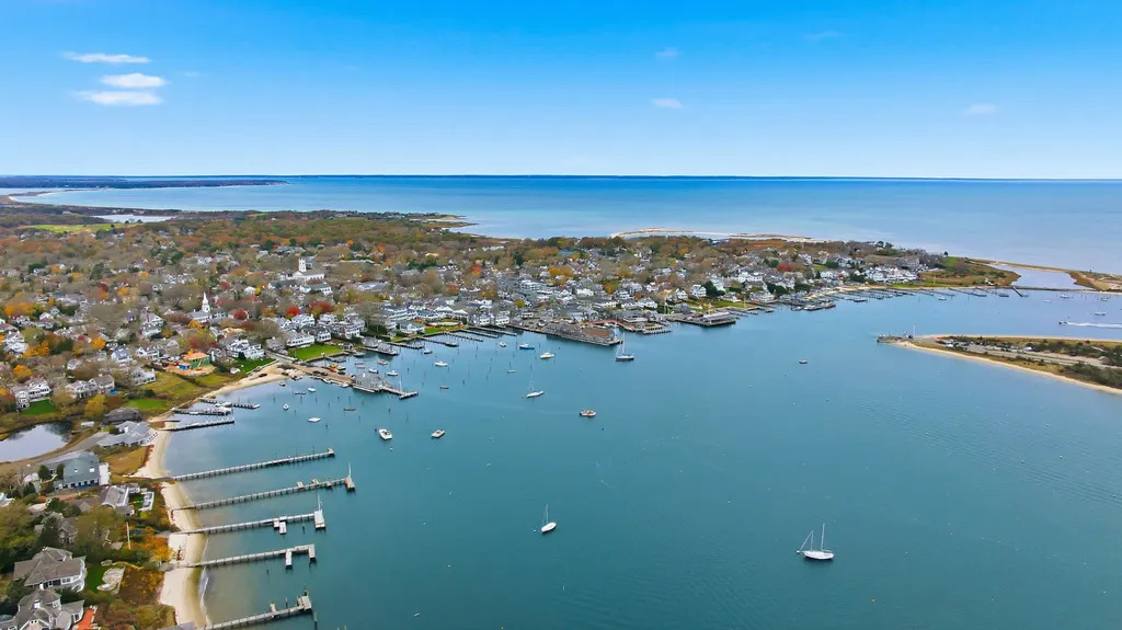 10 Peases Point Road Edgartown MA 02539