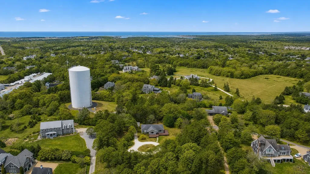 10 Pease Point Road Edgartown MA 02539