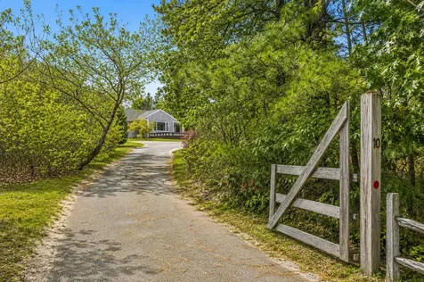 10 Peases Point Road Edgartown MA 02539