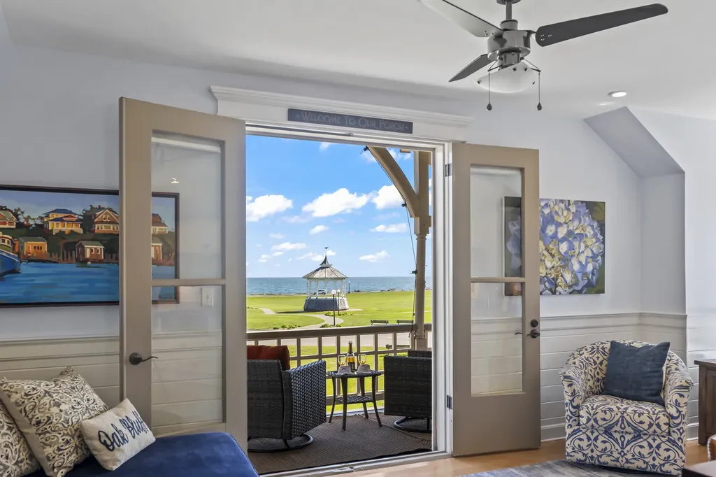 61 Ocean Avenue Oak Bluffs MA 02557