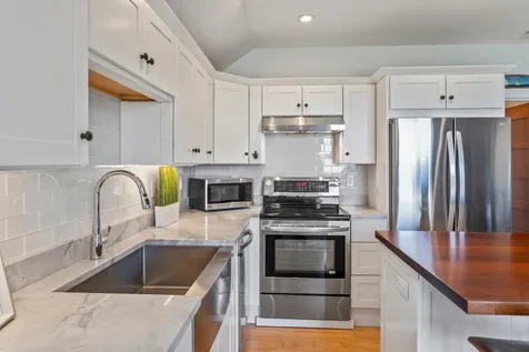 61 Ocean Avenue Oak Bluffs MA 02557