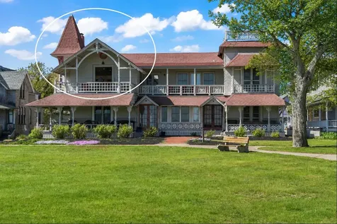61 Ocean Avenue Oak Bluffs MA 02557