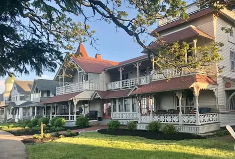 61 Ocean Avenue Oak Bluffs MA 02557