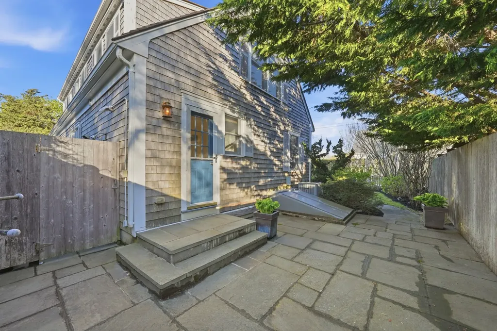 24 Atwood Circle Edgartown MA 02539