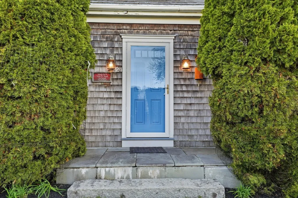 24 Atwood Circle Edgartown MA 02539