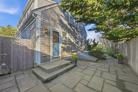 24 Atwood Circle Edgartown MA 02539